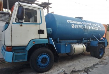 Leyland Freighter Water Truck With Pump And Hose
