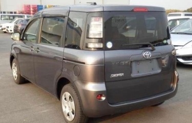 2013 Toyota Sienta  Newly Imported 