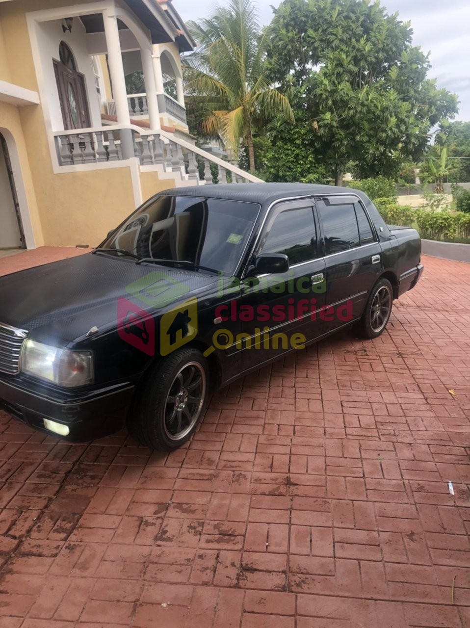 Toyota crown super deluxe