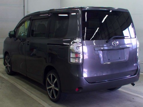 2011 Toyota Voxy