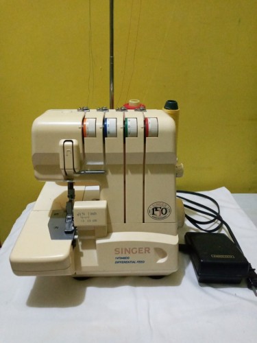 Sewing Machine ( Singer  Serger Differential Feed)
