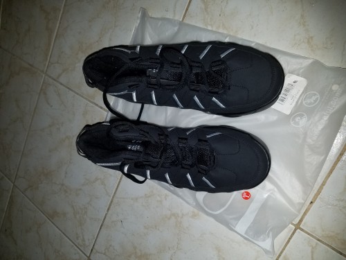 Size 42 Sneakers