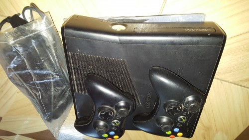 Xbox 360 With Adapter, 2 Controls. 