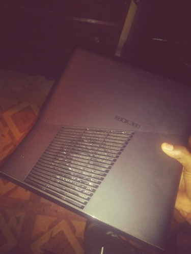 Xbox 360 Only 3 Weeks Old WhatsApp Me!!