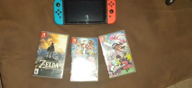 Nintendo Switch , Comes With Games And Controller 