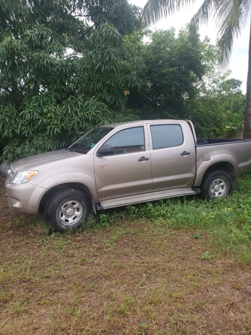 Toyota Hilux Pickup Truck For Sale 09