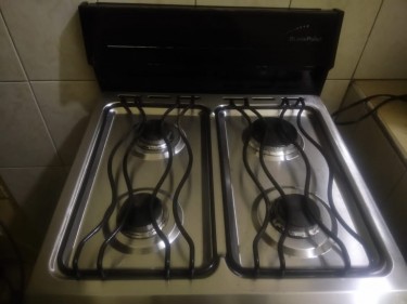 4 Burner Black Point Stove