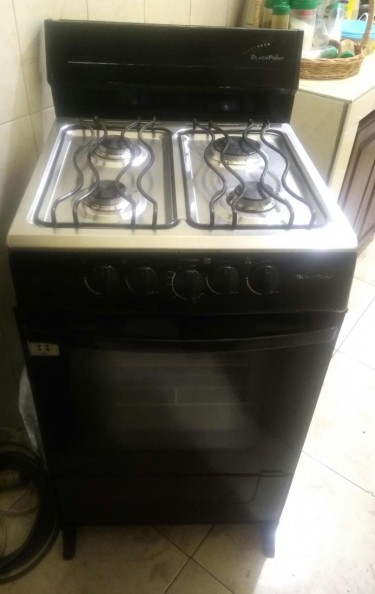 4 Burner Black Point Stove