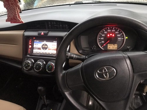 2013 Toyota Axio 1,330,000 Neg