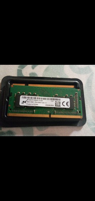 DDR4 8GIG LAPTOP MEMORY Used