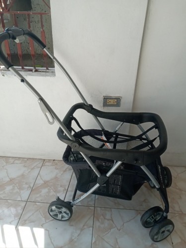 Fairly Used Carseat And Stroller