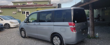 HONDA STEPWAGON 2010