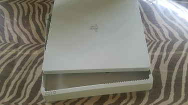 PS4 Slim PLASTIC TOP & BOTTOM White