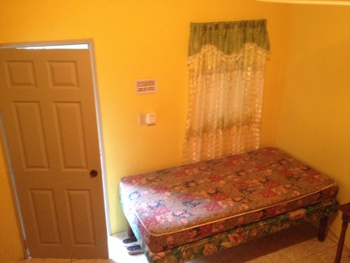 Shared 1 Bedroom Female College Students 