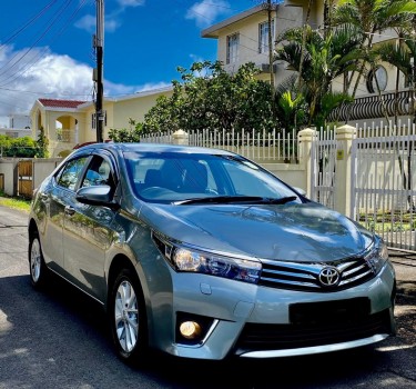 Second Handed / Used2015 Toyota Corolla Full Optio