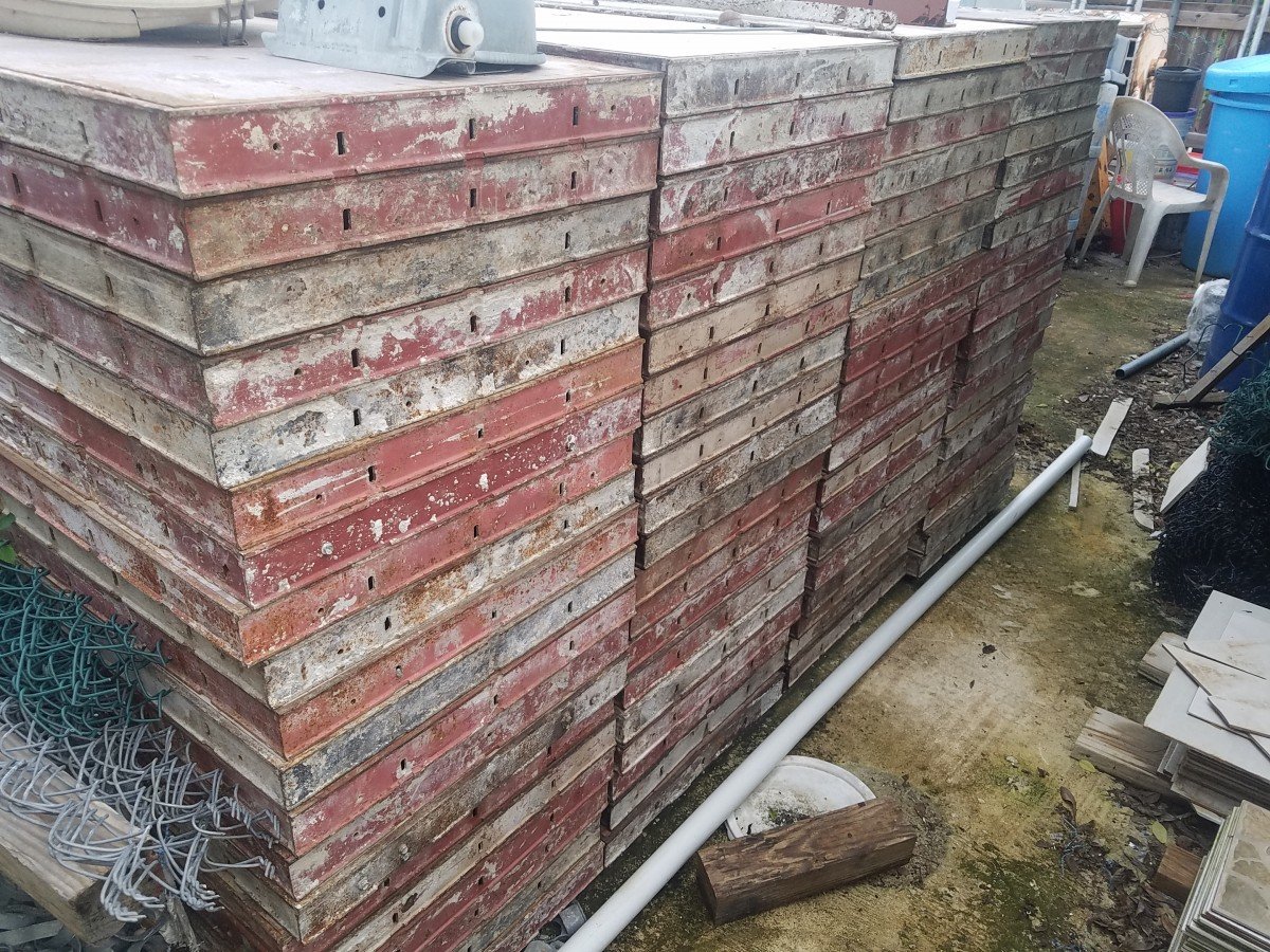 Concrete Wall Forms for sale in Rose Hall St James - Construction