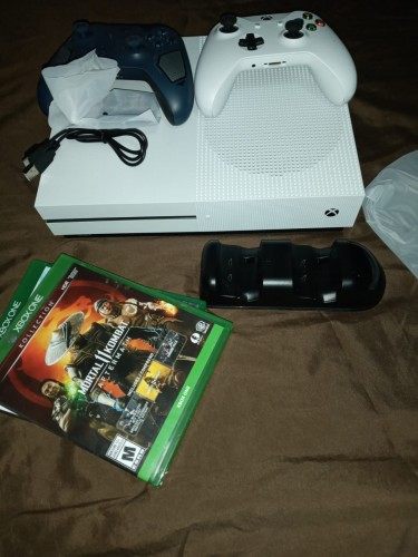 XBox 1 With Consoles And Charger