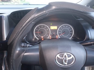 2013 Toyota Wish (Gold)