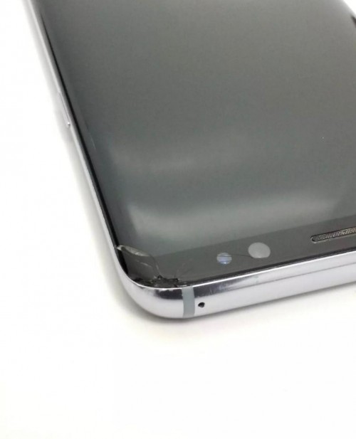 Samsung S8 Small Crack