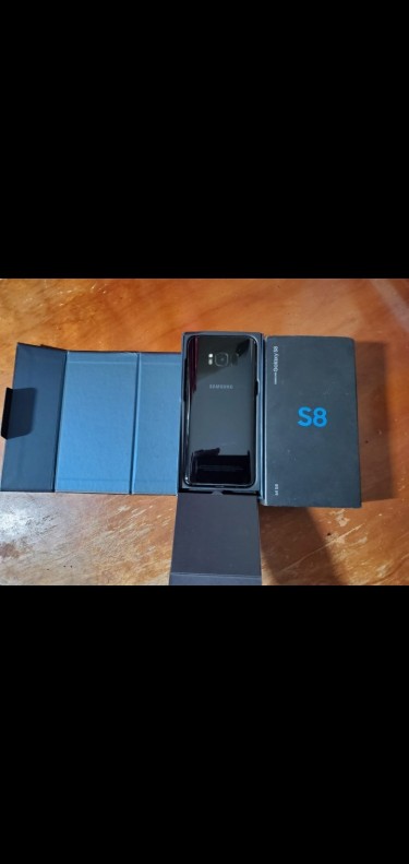 Samsung  S8 BNIB