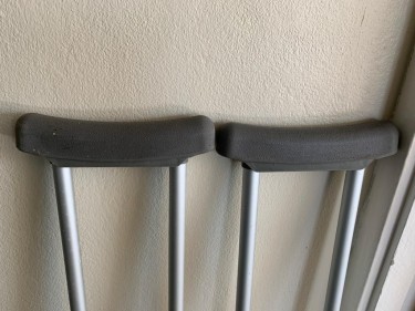 Crutches/Walking Aid