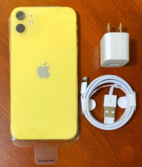 Used IPhone 11<br />
(Factory Unlocked To:Digicel,FLOW)