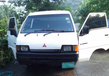 2008 Mitsubishi L300 Panel Van