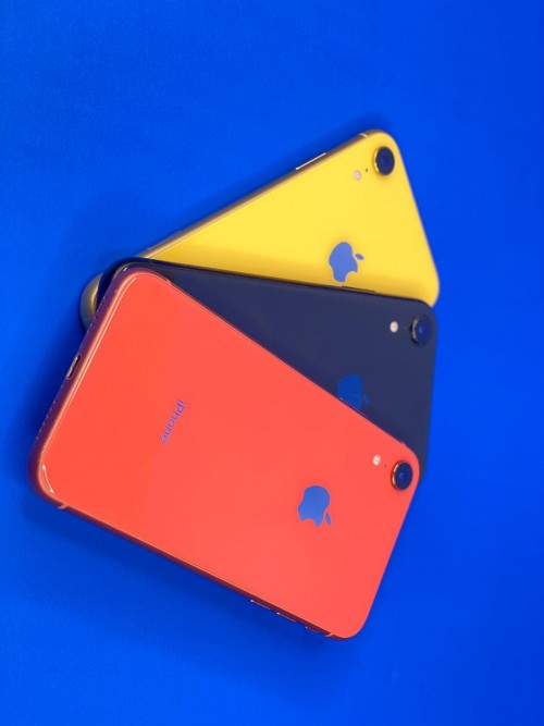 Mint Condition IPhone XR 64GB & 128GB Factory Unlo