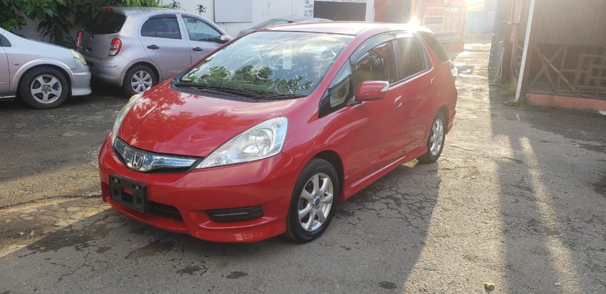 Honda fit shuttle 2011