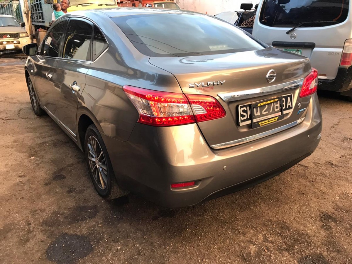 Nissan sylphy 2014