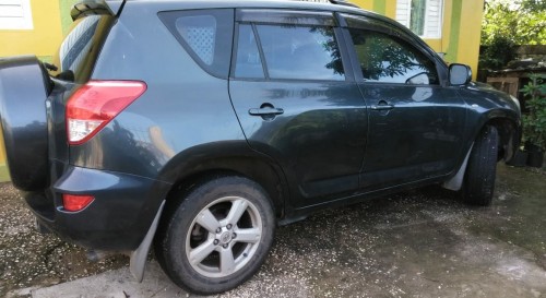 2006 Toyota Rav4 Scrapping All Parts Available.