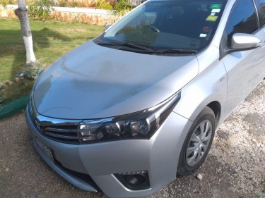 2017 Toyota Corolla Dealer Bought And Serviced