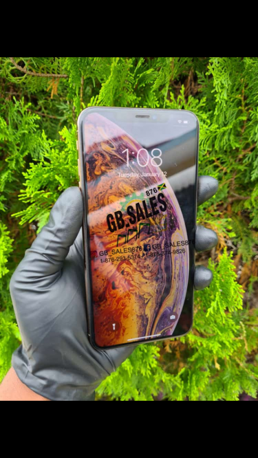 IPhone XS Max Unlocked 64gb (Crack On Back Glass) 