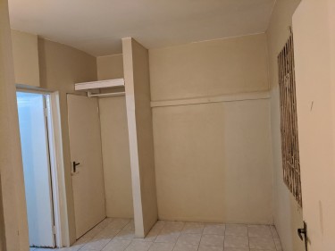 Small 1 1/2 Bedrooms Living & Wash Room