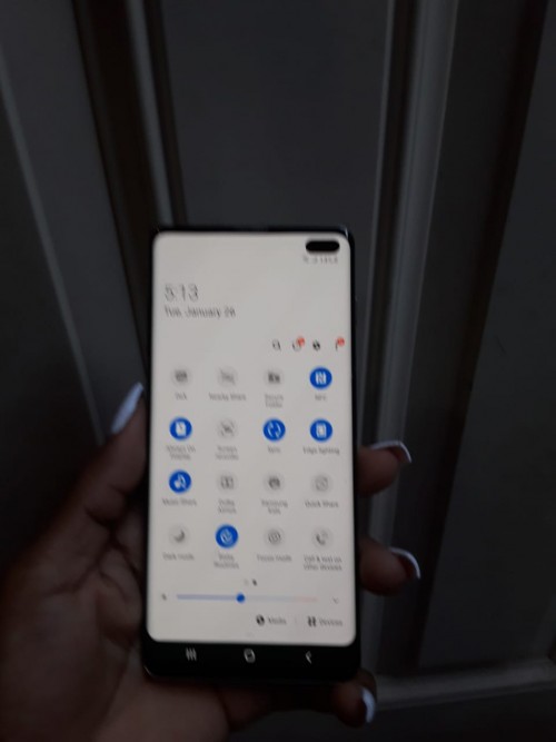 S10plus 128Gb DUAL SIM SCRATCHES ON THE SCREEN