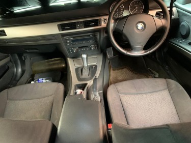 2008 BMW 320i/RHD