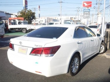 2015 Toyota Crown