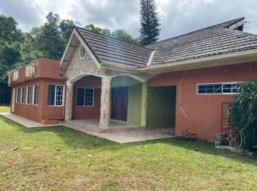 4 BEDROOM HOUSE FULLY FURNISHED 