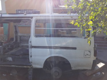 1996 4wd Hiace Scrapping-Parts