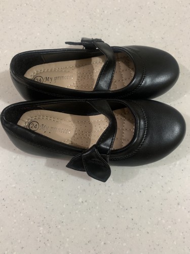 Toddler School Shoes (Size 24)