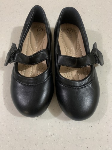 Toddler School Shoes (Size 24)