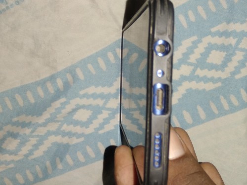 Both Ipad Mini 2 And Samsung Galaxy A20s