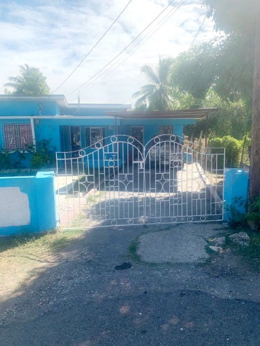 2 Houses On 1 Prop For Sale Sydenham St. Catherine