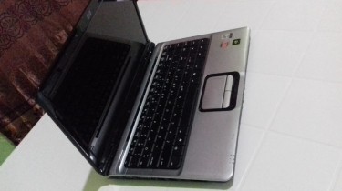 HP Pavillion Laptop (looks And Works Excellent)