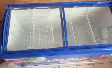 Freezer (Display Freezer) Brand New