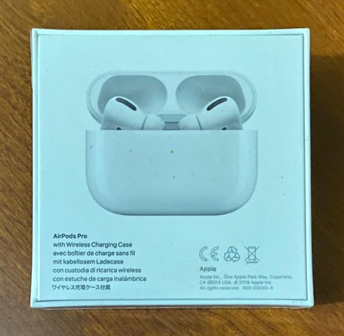 Brand New Sealed IN Box AirPods ProWireless Charg