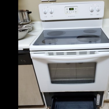 Frigidaire Electric Stove: Still Available