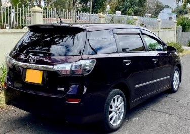 RIGHT  HANDED 2013 TOYOTA WISH 
