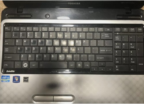 TOSHIBA LAPTOP  FOR SALE AVAILABLE  APRIL 1,2021