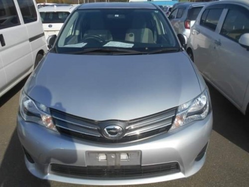 Toyota Corolla Axio 2015 1.5x $5,500 USD